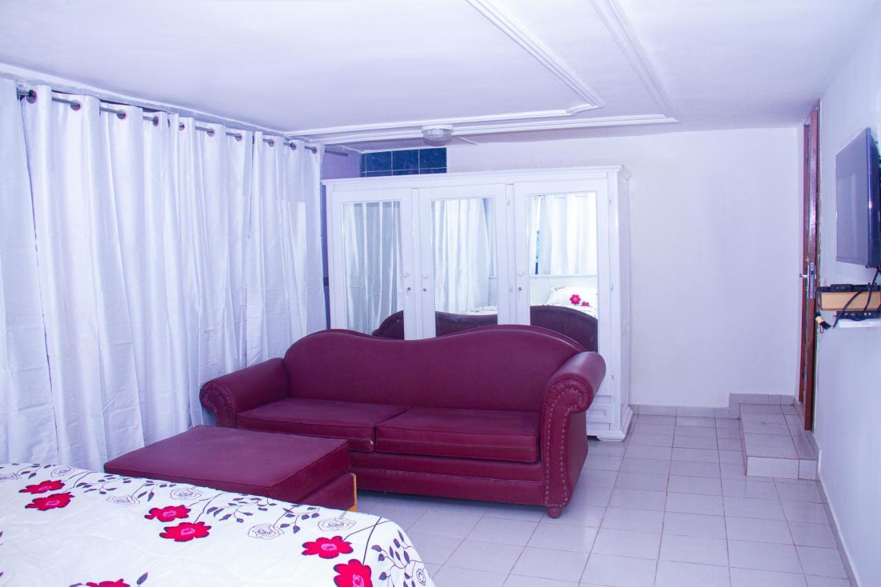 Hotel Amazone Cotonou Exteriör bild